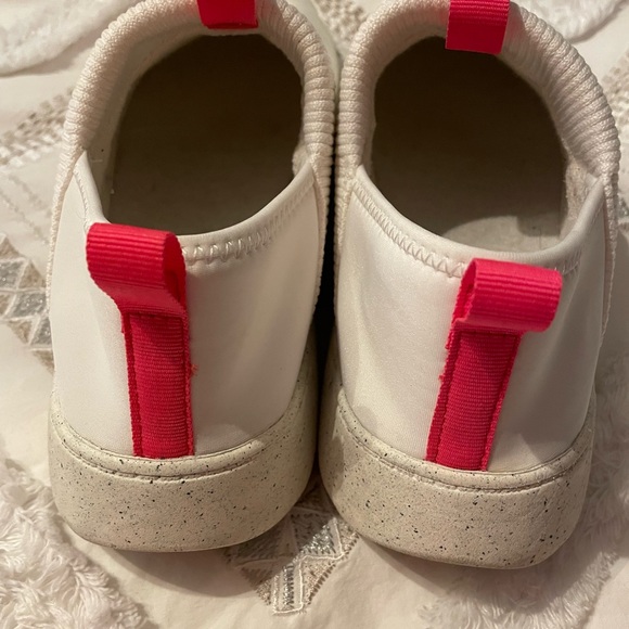 Dr Scholls puffy quilted slip on sneaker - Picture 2 of 9